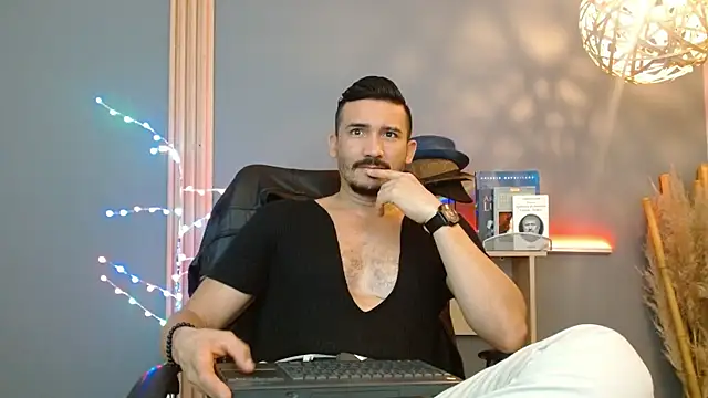 Reiko 85  online show from February 22, 3:57 pm