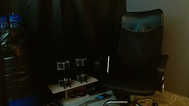 Reiko 85  online show from March 9, 2:31 pm