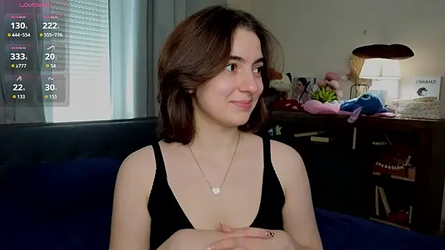 Snapshot of DracosMoon chatting on July 1, 7:20 am DracosMoon online show from July 1, 7:20 am