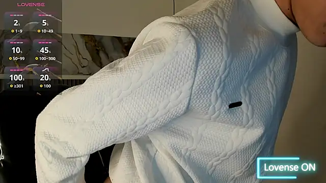 Dyla n18 online show from March 30, 8:43 pm