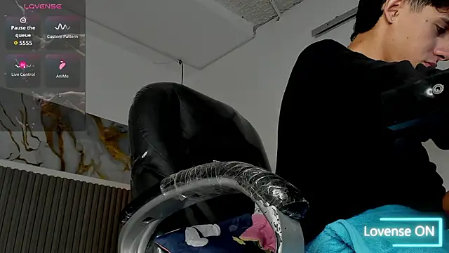 Dyla n18 online show from March 22, 7:48 pm