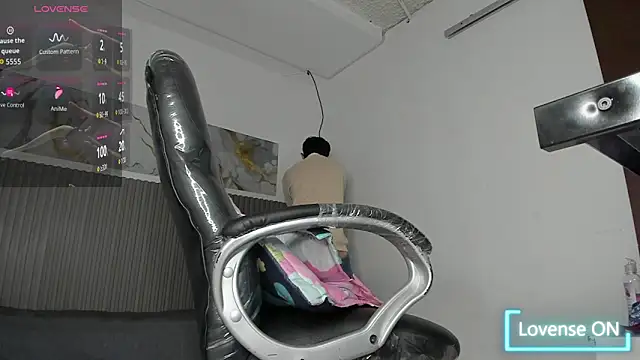 Dyla n18 online show from March 19, 8:09 pm