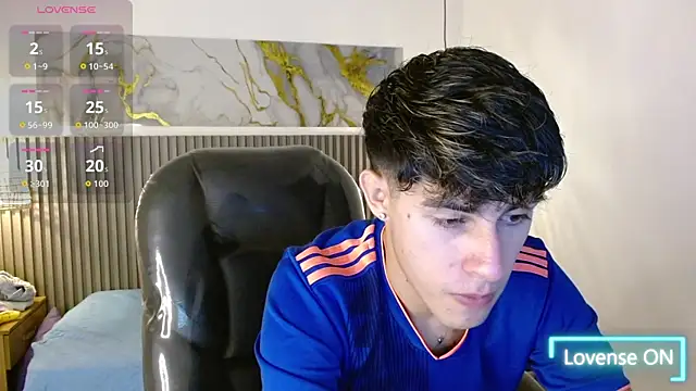 Dyla n18 online show from November 22, 7:35 pm