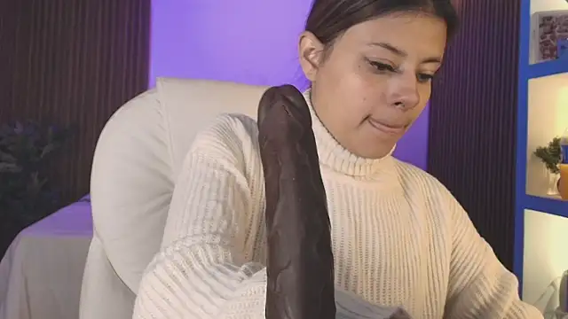 Snapshot of Antonella_Torres2 chatting on January 11, 7:54 pm Antonella Torres2 online show from January 11, 7:54 pm