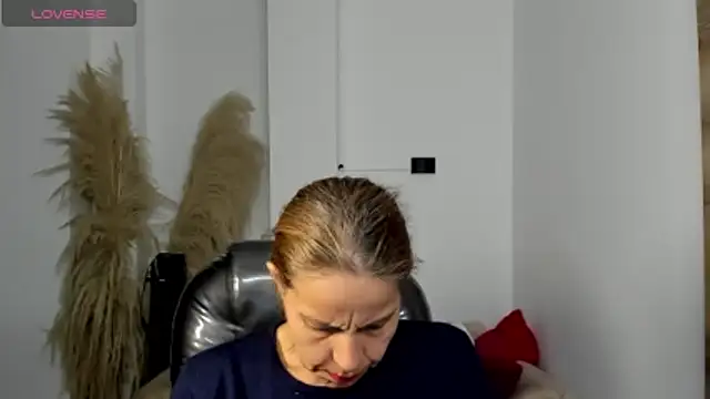 Milf karlye online show from April 1, 2:13 am