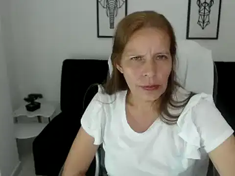 Snapshot of Milf_karlye chatting on March 2, 12:53 am Milf karlye online show from March 2, 12:53 am