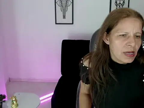 Snapshot of Milf_karlye chatting on February 15, 7:16 am Milf karlye online show from February 15, 7:16 am