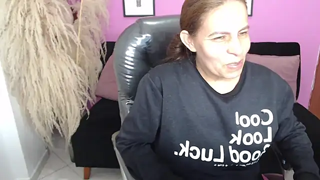 Snapshot of Milf_karlye chatting on September 21, 2:17 am Milf karlye online show from September 21, 2:17 am