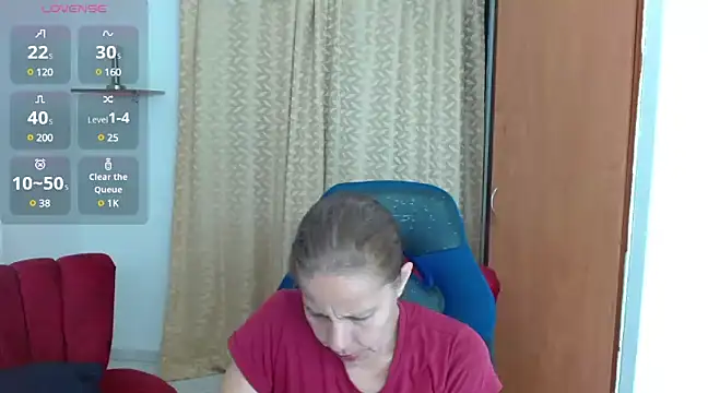 Snapshot of Milf_karlye chatting on March 13, 1:32 am Milf karlye online show from March 13, 1:32 am