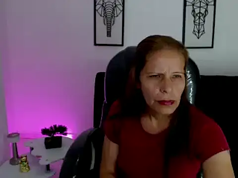 Snapshot of Milf_karlye chatting on February 14, 5:30 am Milf karlye online show from February 14, 5:30 am