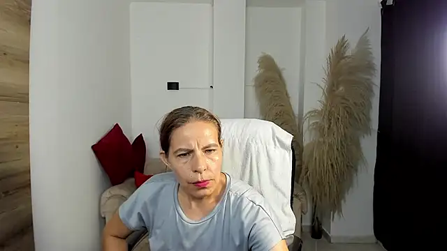 Milf karlye online show from March 17, 2:25 am