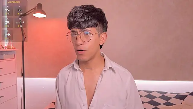 teobowny  online show from March 18, 5:58 pm