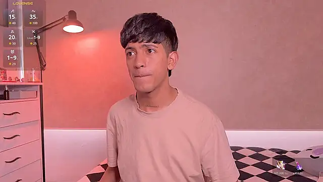 teobowny  online show from March 16, 6:10 pm