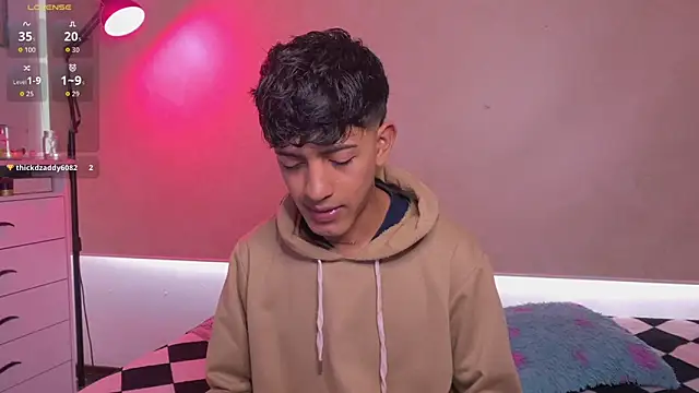 teobowny  online show from November 26, 1:22 pm