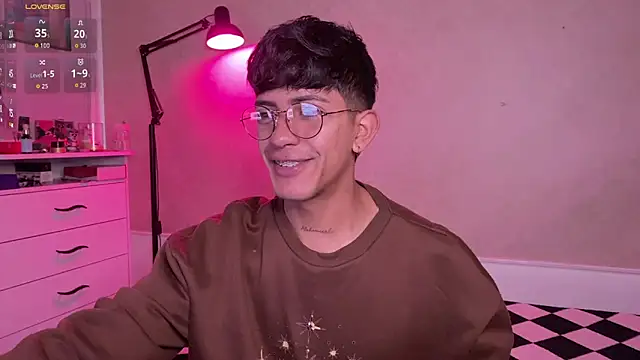 teobowny  online show from September 30, 12:33 pm