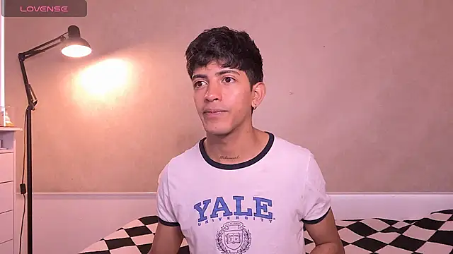 teobowny  online show from February 19, 7:55 pm