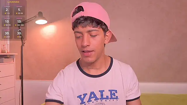 teobowny  online show from April 17, 10:34 pm