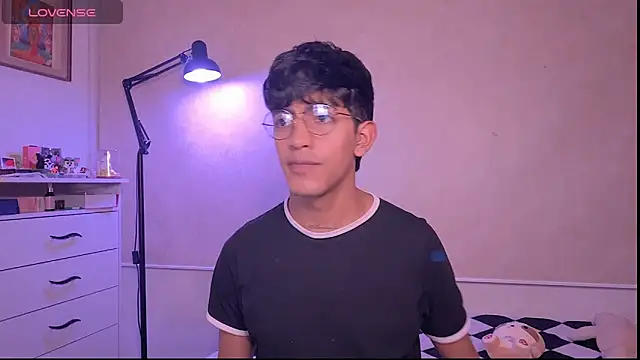 teobowny  online show from February 1, 11:58 pm