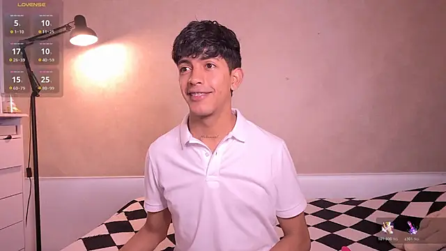 teobowny  online show from February 16, 9:45 pm