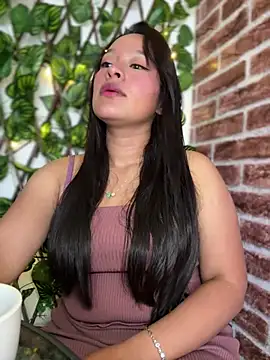 Liulee online show from March 8, 4:21 pm