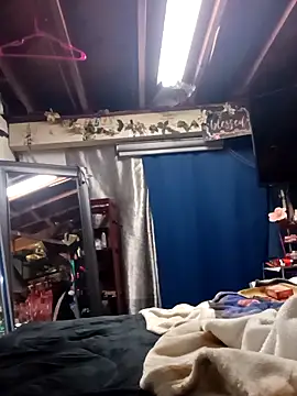 Whipit323 online show from March 7, 3:35 am