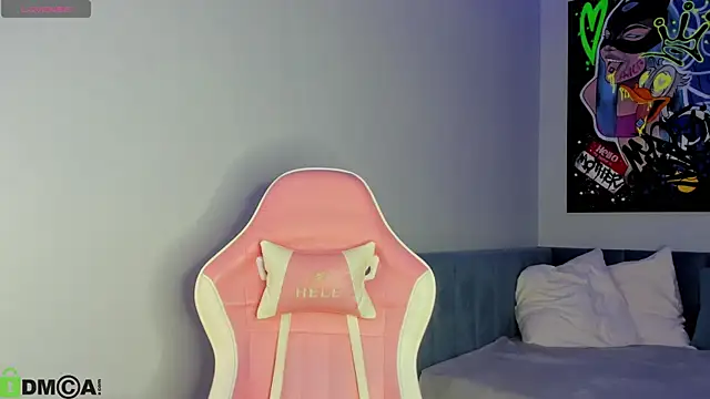 Jennifer Wadee online show from December 23, 12:22 am