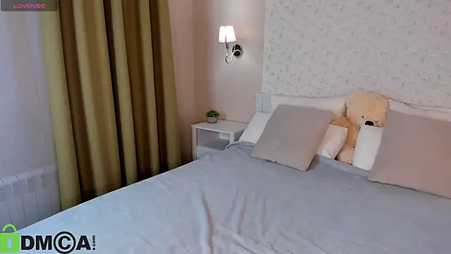 Snapshot of Jennifer_Wadee chatting on July 2, 10:38 pm Jennifer Wadee online show from July 2, 10:38 pm