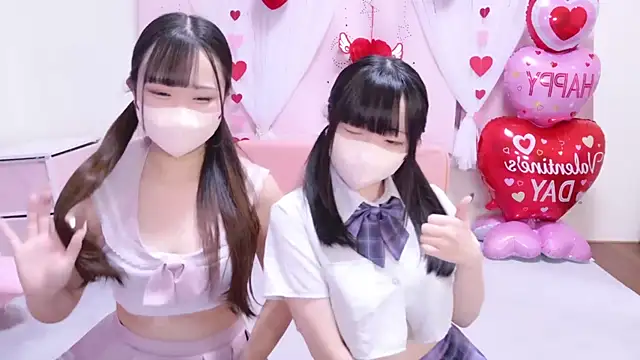 Snapshot of MAIKA_pyon chatting on February 10, 2:37 pm MAIKA pyon online show from February 10, 2:37 pm