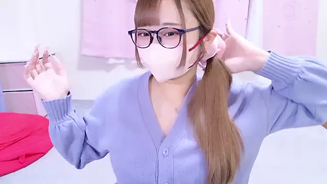 Snapshot of MAIKA_pyon chatting on October 8, 7:54 am MAIKA pyon online show from October 8, 7:54 am