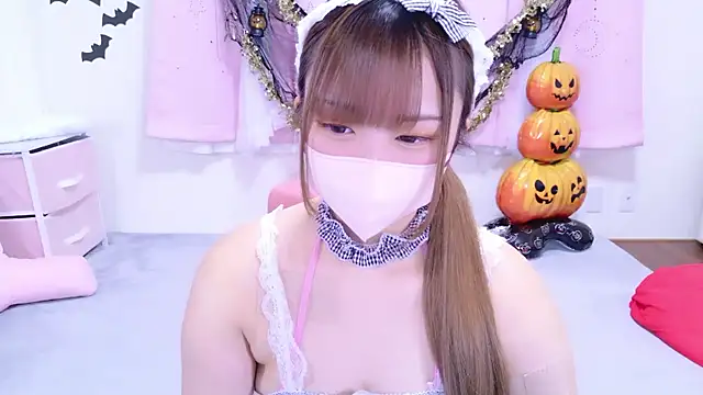 Snapshot of MAIKA_pyon chatting on November 2, 9:36 am MAIKA pyon online show from November 2, 9:36 am