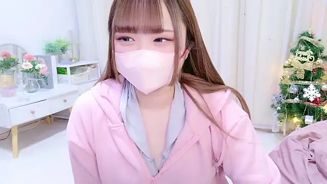 Snapshot of MAIKA_pyon chatting on December 17, 5:18 pm MAIKA pyon online show from December 17, 5:18 pm