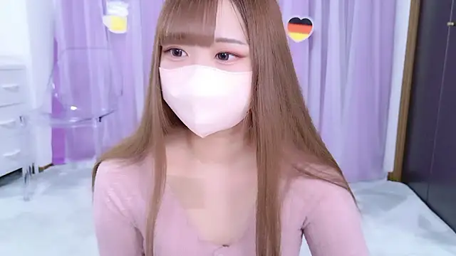 Snapshot of MAIKA_pyon chatting on September 26, 9:21 pm MAIKA pyon online show from September 26, 9:21 pm