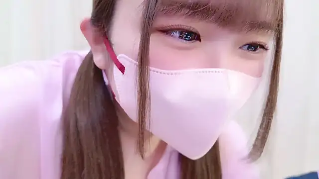 Snapshot of MAIKA_pyon chatting on November 16, 6:23 pm MAIKA pyon online show from November 16, 6:23 pm