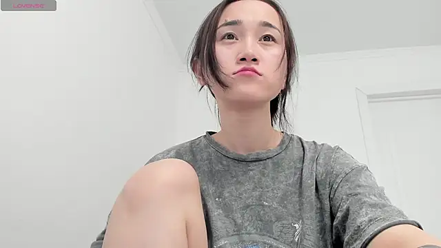 aenie online show from March 21, 10:17 am