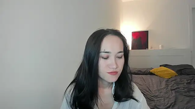 aenie online show from October 25, 12:17 pm