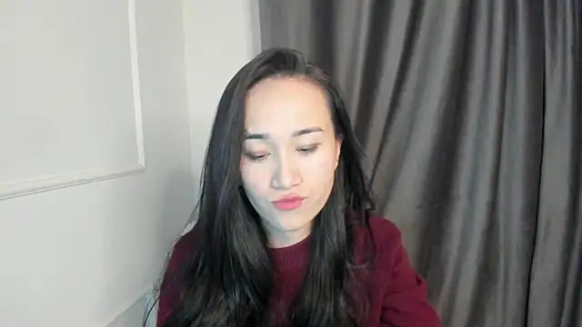 aenie online show from October 8, 1:45 pm