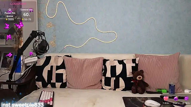 Snapshot of Anal_Girl_ chatting on December 16, 4:11 pm Anal Girl online show from December 16, 4:11 pm