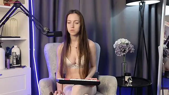 Snapshot of Anal_Girl_ chatting on June 10, 5:58 pm Anal Girl online show from June 10, 5:58 pm