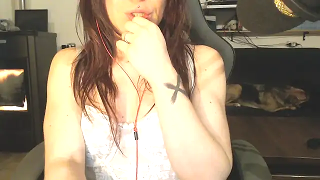 complicata mente online show from March 22, 5:20 pm