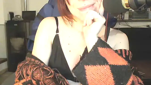 complicata mente online show from March 18, 5:55 pm