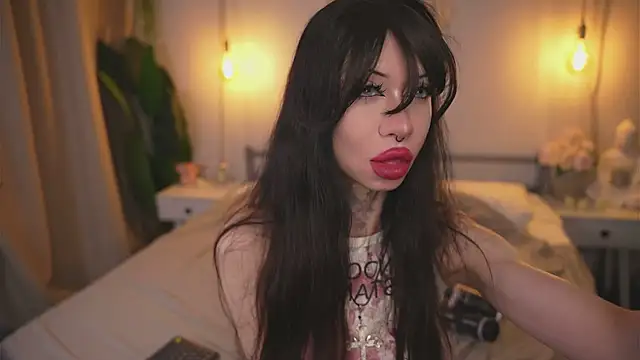 Snapshot of Devilsss_toy chatting on November 21, 4:39 pm Devilsss toy online show from November 21, 4:39 pm