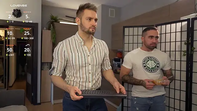 Snapshot of Alex_xxx chatting on October 31, 3:30 pm Alex xxx online show from October 31, 3:30 pm