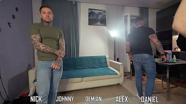 Snapshot of Alex_xxx chatting on October 19, 3:26 pm Alex xxx online show from October 19, 3:26 pm