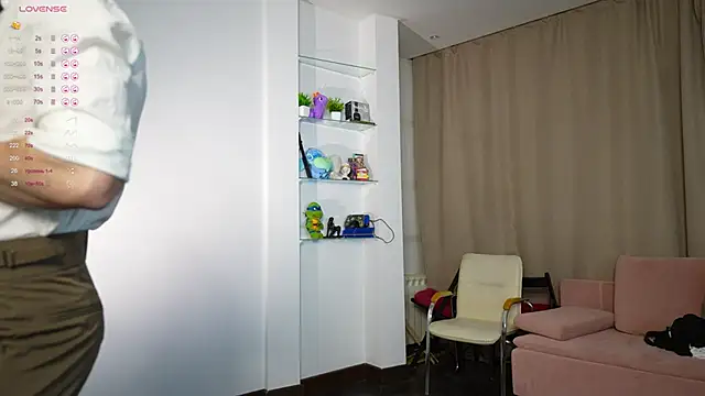 Snapshot of Alex_xxx chatting on November 2, 4:01 pm Alex xxx online show from November 2, 4:01 pm