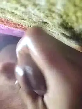 Snapshot of nidansohib1230 chatting on January 17, 8:00 pm nidansohib1230 online show from January 17, 8:00 pm