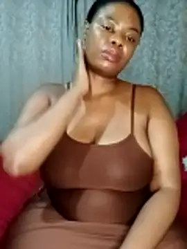 Luciouslips00 online show from November 9, 6:56 pm