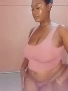 Snapshot of Luciouslips00 chatting on May 3, 7:50 pm Luciouslips00 online show from May 3, 7:50 pm