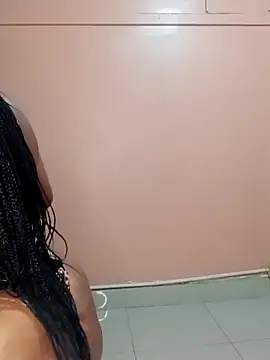 Luciouslips00 online show from March 15, 5:09 pm