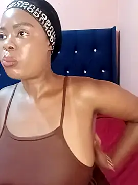 Luciouslips00 online show from February 1, 10:24 am