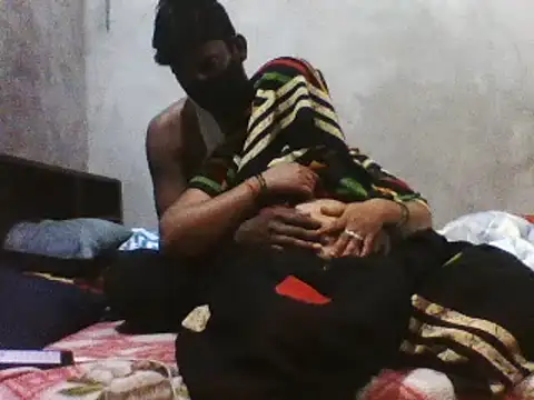 Snapshot of Desi_SexyCoupleF chatting on February 21, 3:54 pm Desi SexyCoupleF online show from February 21, 3:54 pm